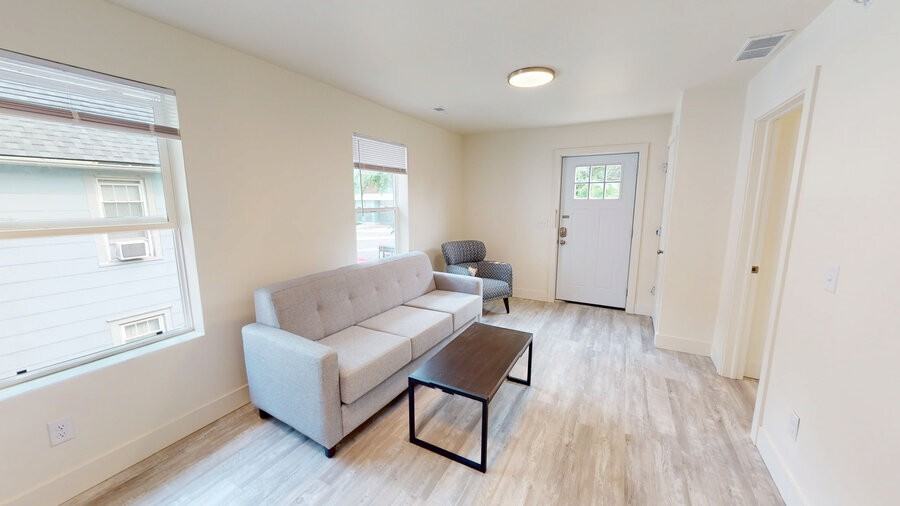 1214 Washtenaw Ct #1214-3 - Photo 3 of 6