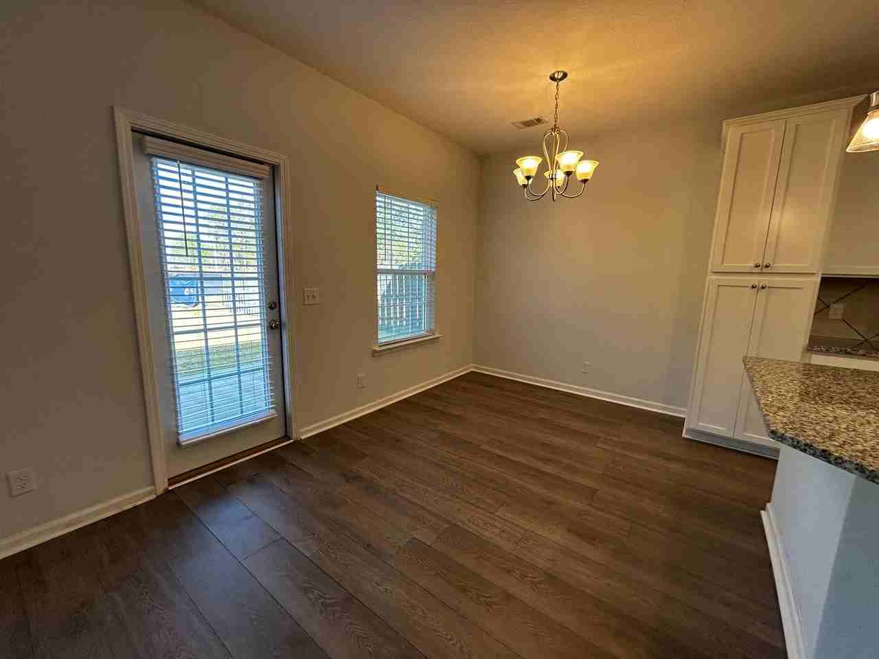 600 Brightleaf Cir - Photo 5 of 18