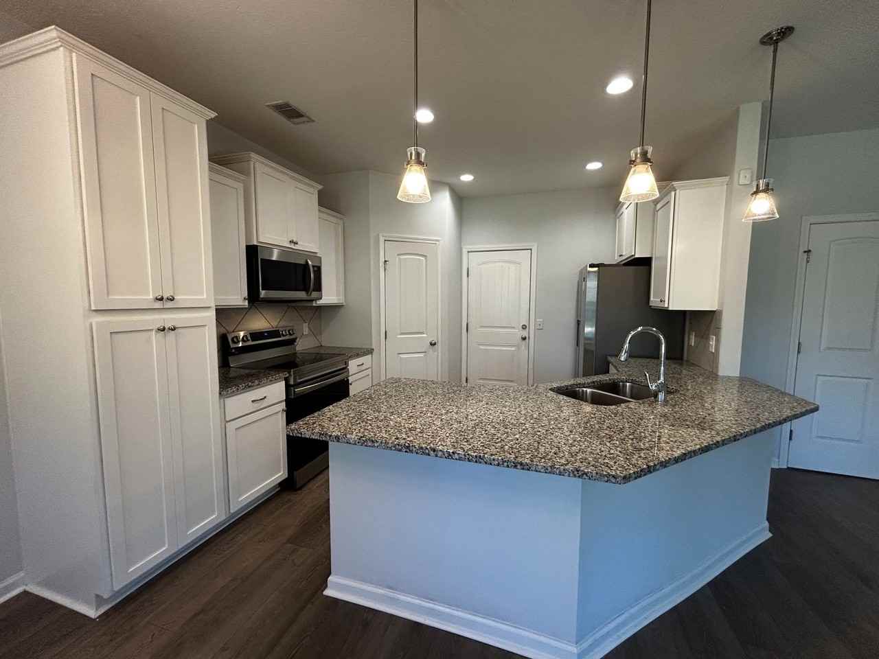 600 Brightleaf Cir - Photo 6 of 18