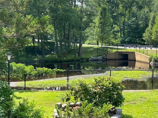 16 Shadowbrook Ln #31 - Photo 7 of 17