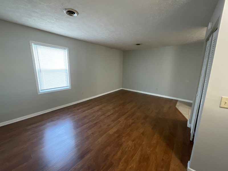 734 5th St #3 - Photo 4 of 12