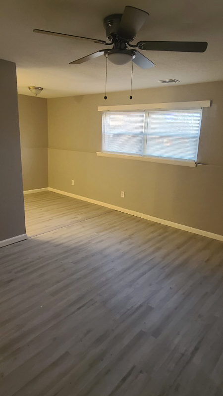 744 Demaret Dr #2 - Photo 7 of 31