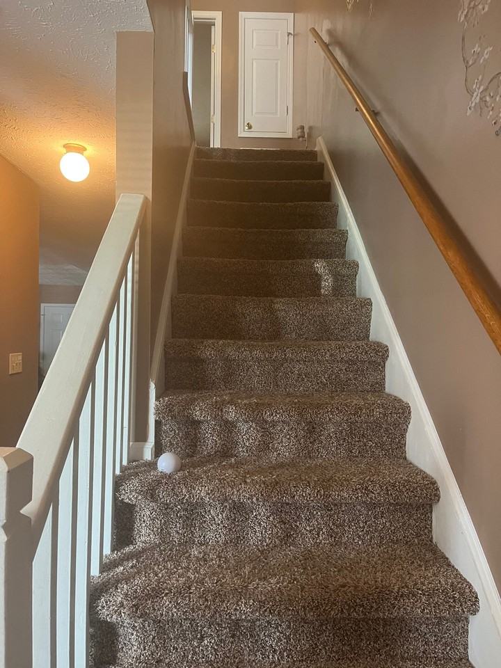 112 Aloha Dr - Photo 3 of 13