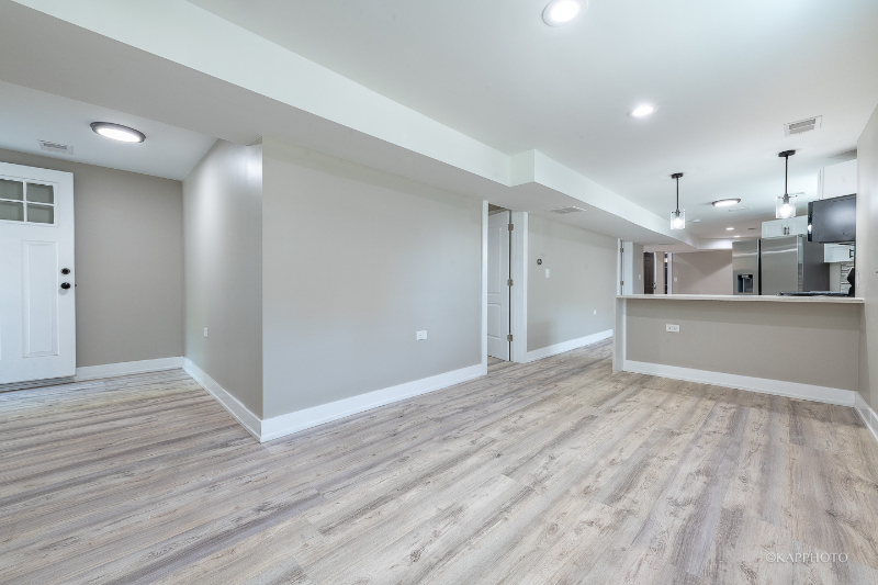 5855 S Indiana Ave #BS - Photo 2 of 13