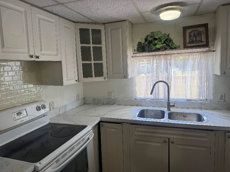 12513 Four Oaks Rd - Photo 4 of 13