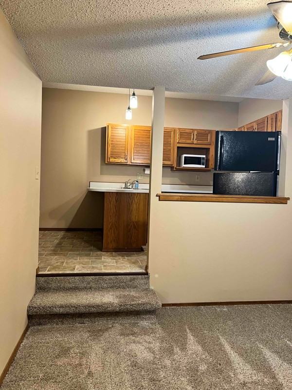 922 Connecticut Ave - Photo 5 of 17