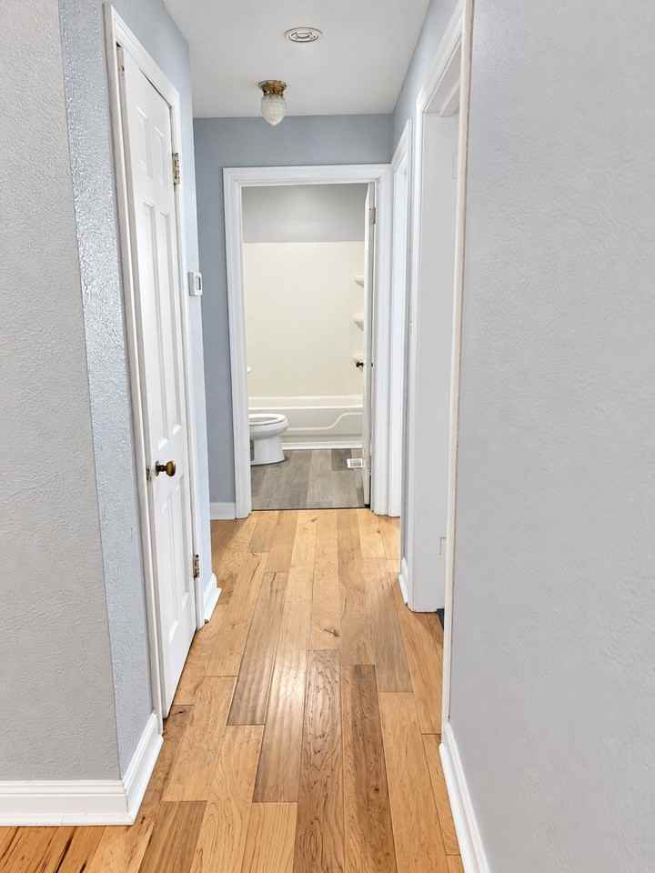 313 9th Ave W - Photo 4 of 7