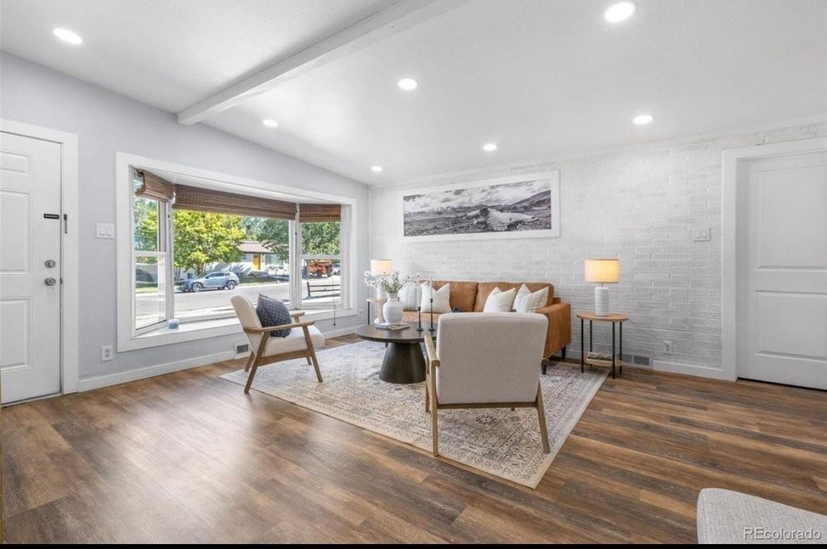 3782 Shaw Blvd - Photo 2 of 17