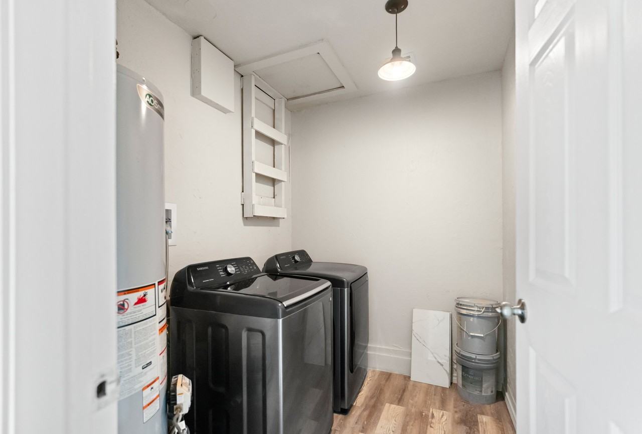 1401 Sw 64th St - Photo 7 of 16