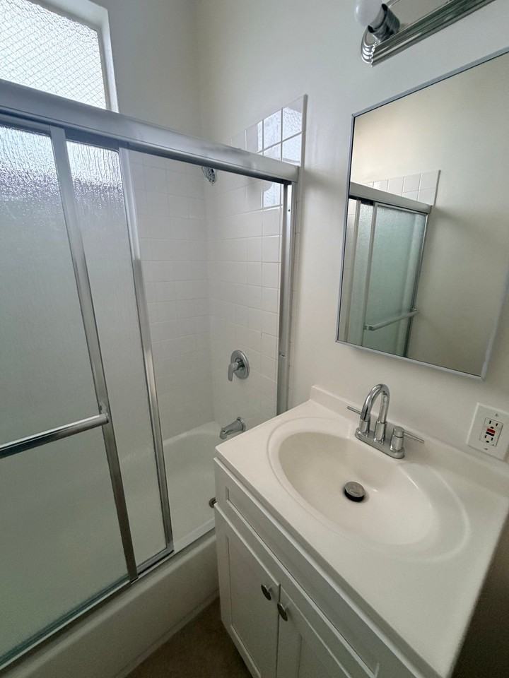 5524 Bonner Ave #1 - Photo 3 of 4