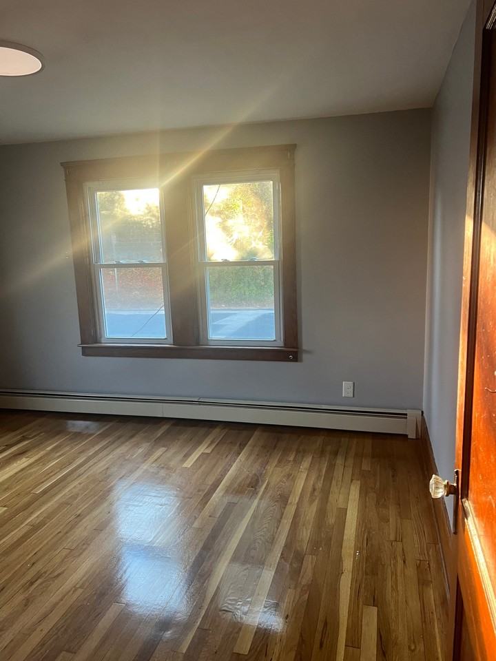 19 Williams St #1 - Photo 3 of 16