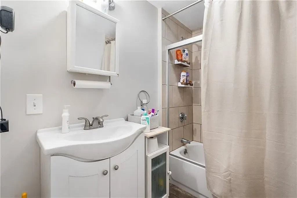 23 Fiume St #A - Photo 7 of 7