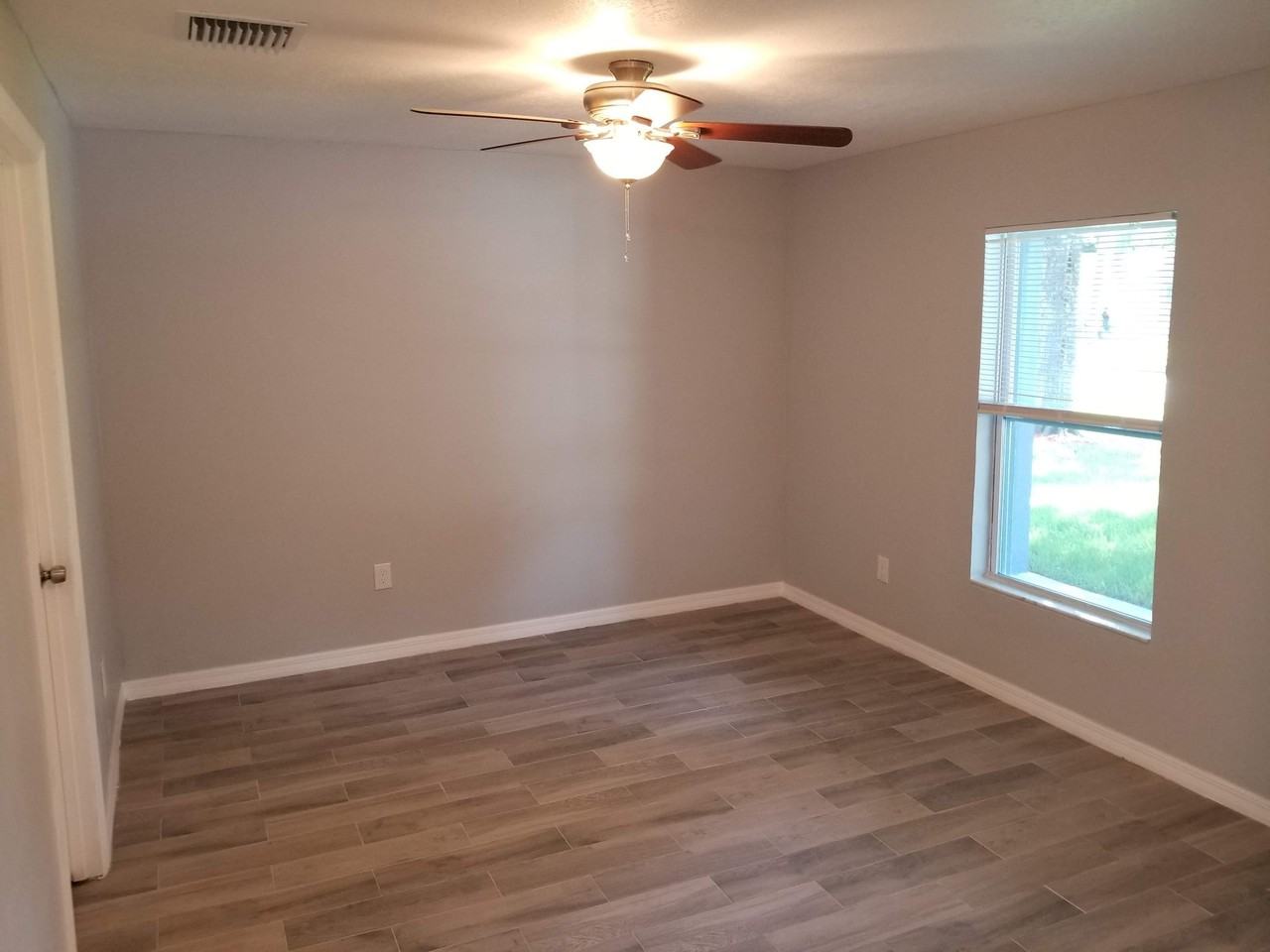 4675 38th Ave - Photo 4 of 14