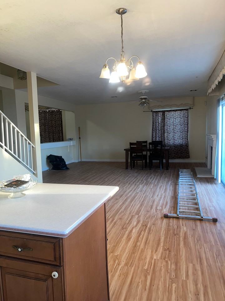 39505 Hawthorne St - Photo 7 of 11