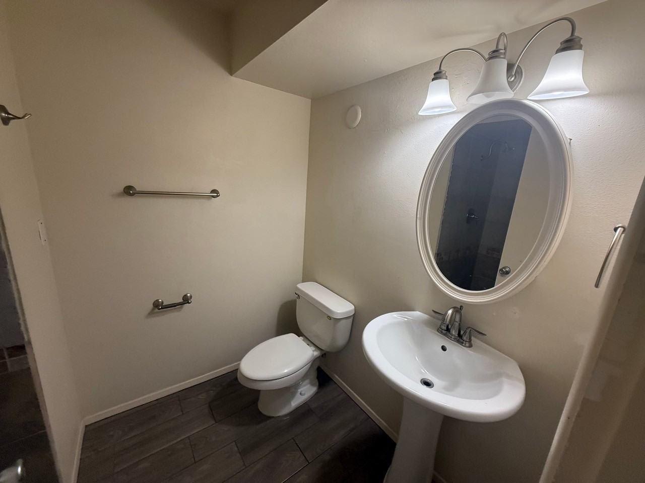 531 E Franklin Ave - Photo 7 of 17
