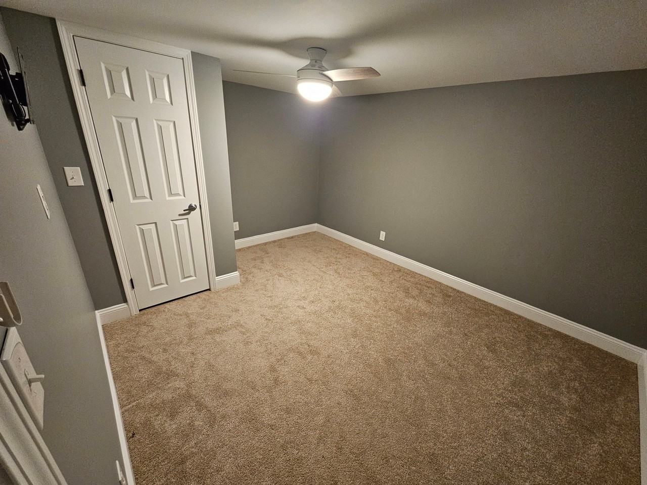 368 Wagon Wheel Rd - Photo 7 of 14