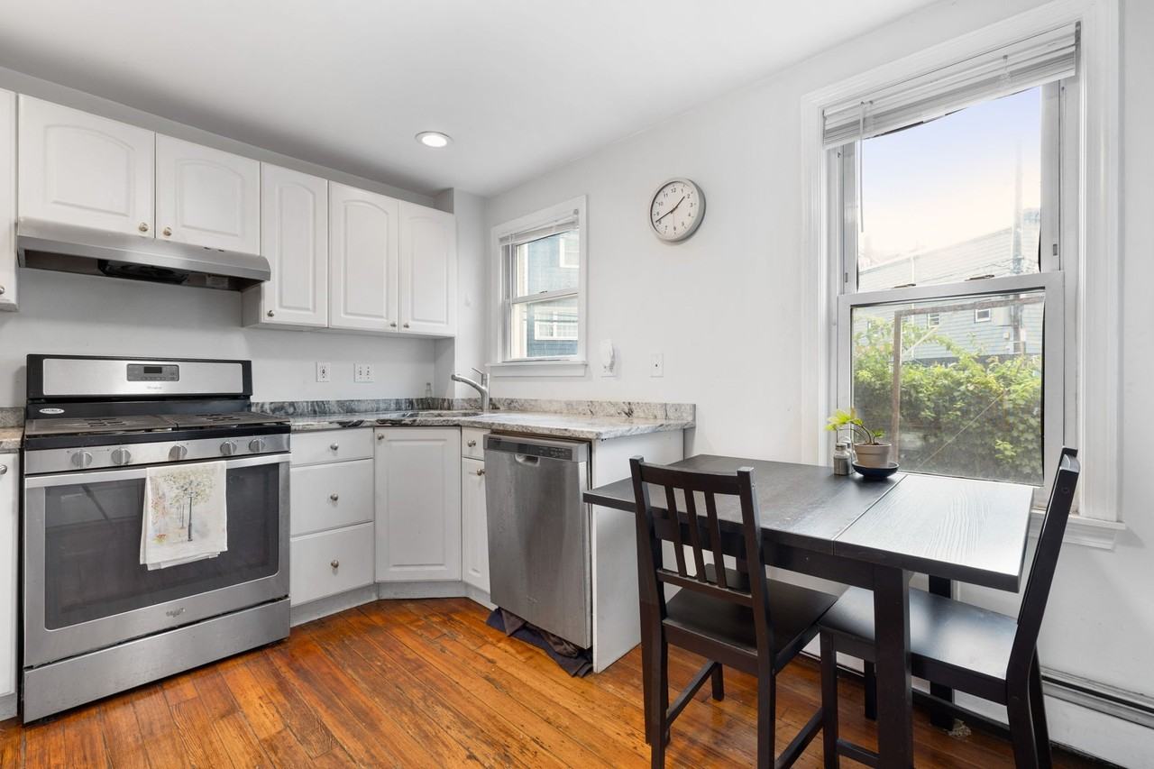 526 Medford St #1 - Photo 2 of 15