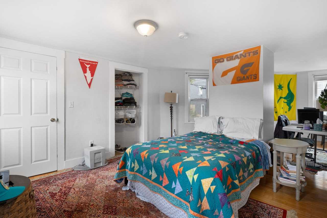 526 Medford St #1 - Photo 6 of 15