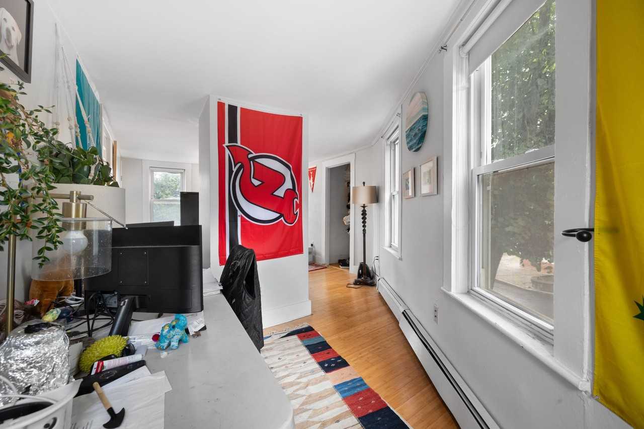 526 Medford St #1 - Photo 7 of 15