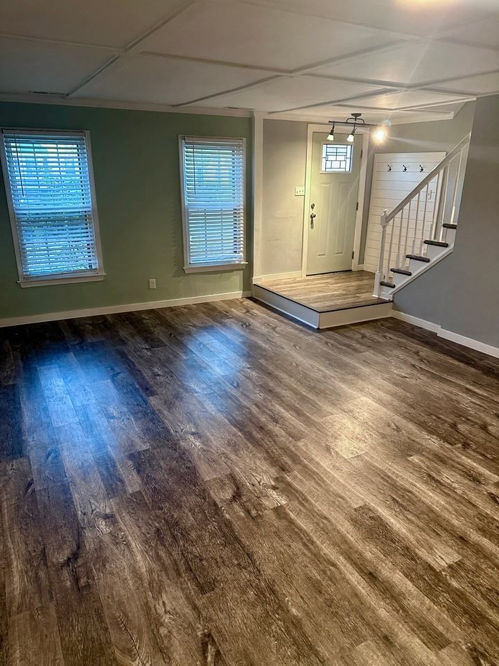 319 Gambrill Ct - Photo 4 of 16