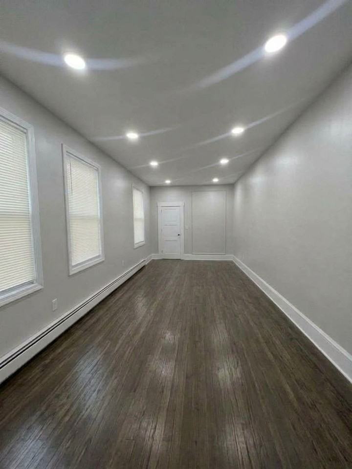 232 Franklin St #1 - Photo 2 of 13