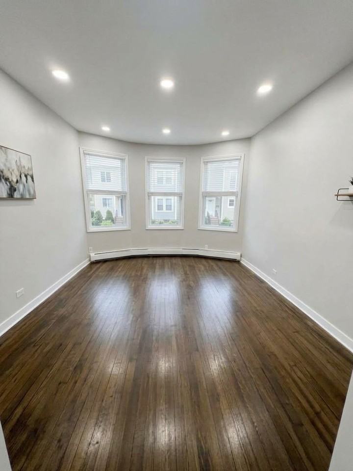 232 Franklin St #1 - Photo 3 of 13