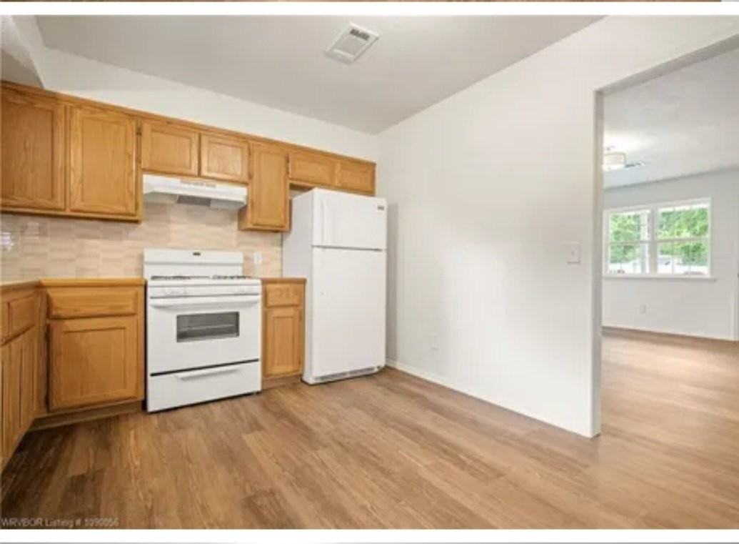 415 Mitchell St - Photo 5 of 10