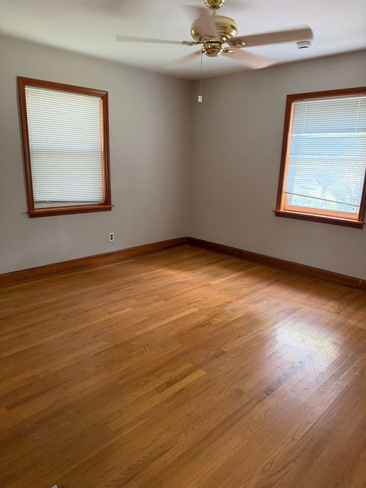 3934 Roswell Ave - Photo 7 of 9