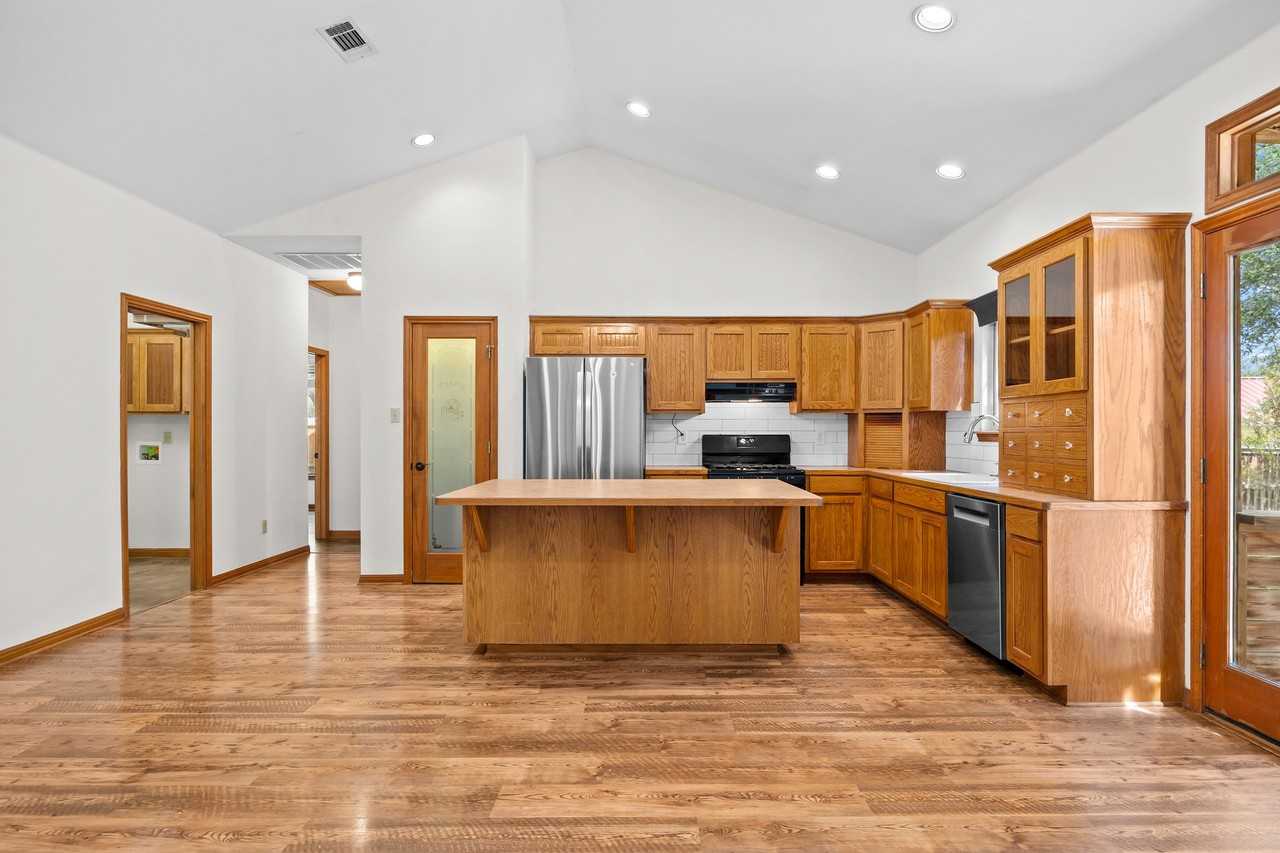 5603 Median Rd - Photo 6 of 18