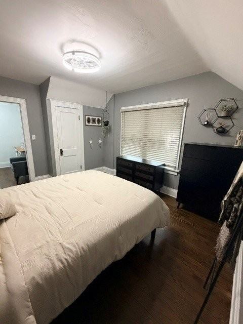 1717 35th St - Photo 2 of 9