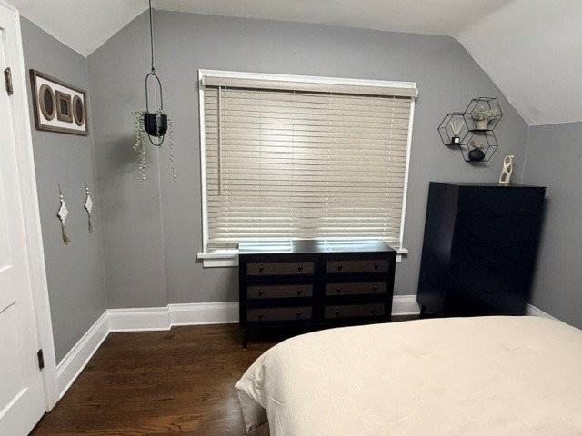 1717 35th St - Photo 3 of 9