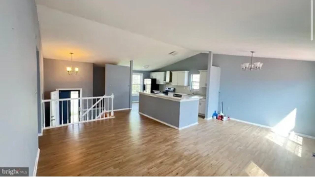 600 Castlewood Pl - Photo 2 of 12