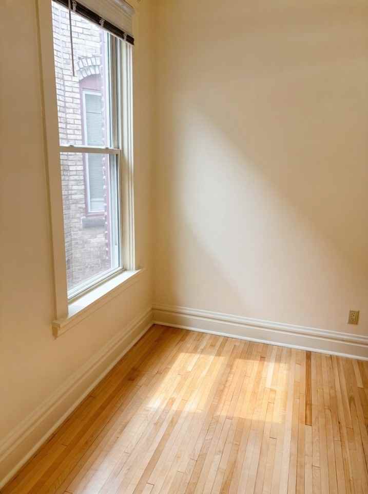 1006 E 3rd St #15 - Photo 2 of 11
