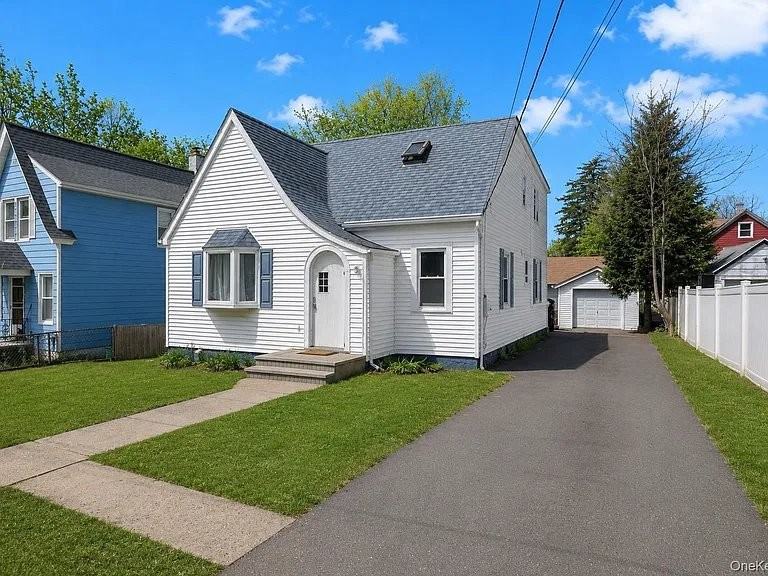 6 Willow Ave - Photo 2 of 20