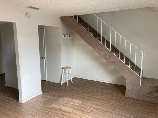 2347 Shawnee Dr - Photo 3 of 18