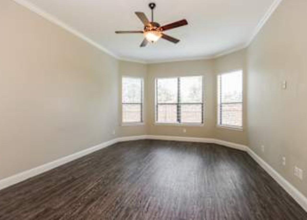 4315 Saratoga Dr - Photo 5 of 12