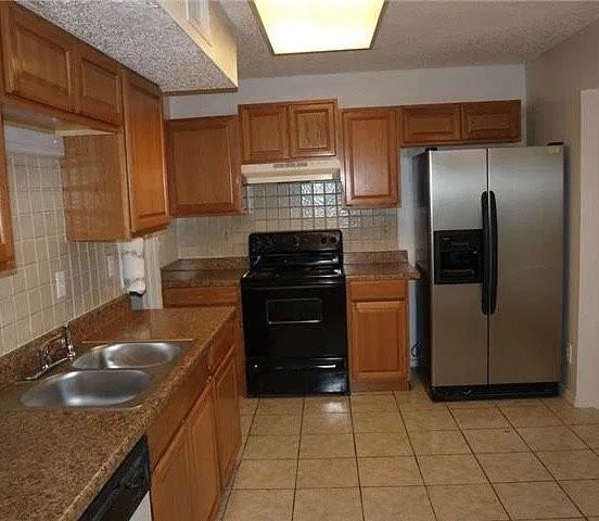 801 Bailey Dr #2 - Photo 4 of 12