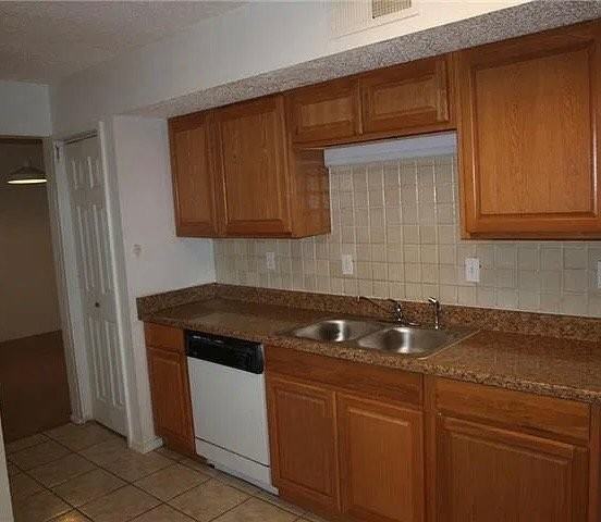 801 Bailey Dr #2 - Photo 6 of 12