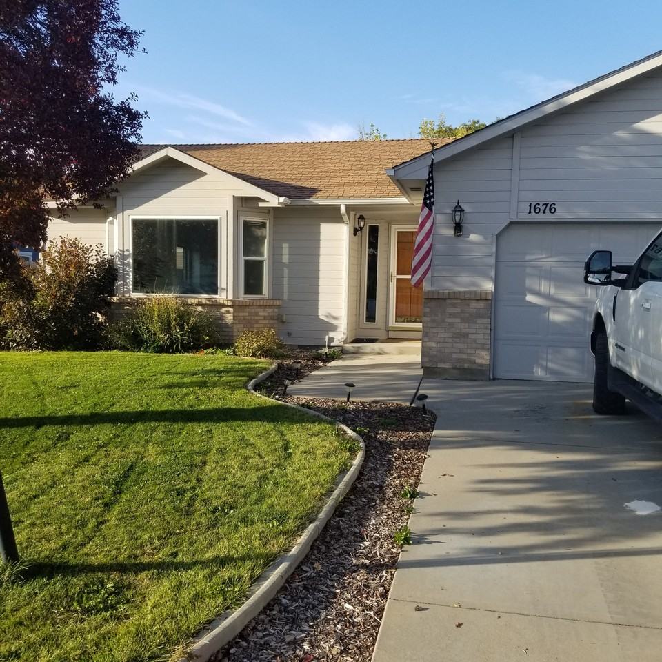 1676 E Lochmeadow Ct - Photo 3 of 6