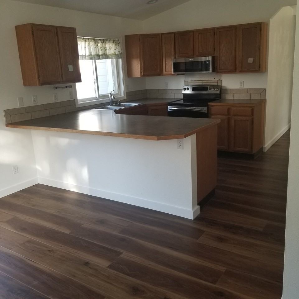 1676 E Lochmeadow Ct - Photo 4 of 6