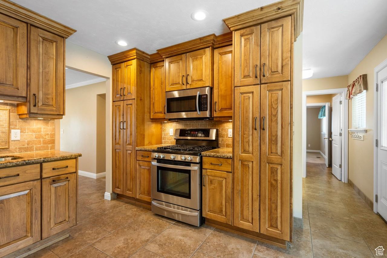 1429 W Connie Way - Photo 4 of 17