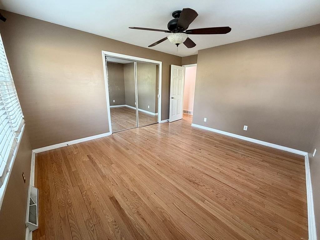1906 Brentwood Dr - Photo 3 of 17