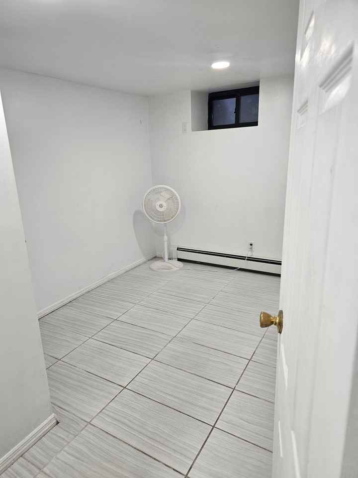 3262 33rd St #1 - Photo 4 of 10
