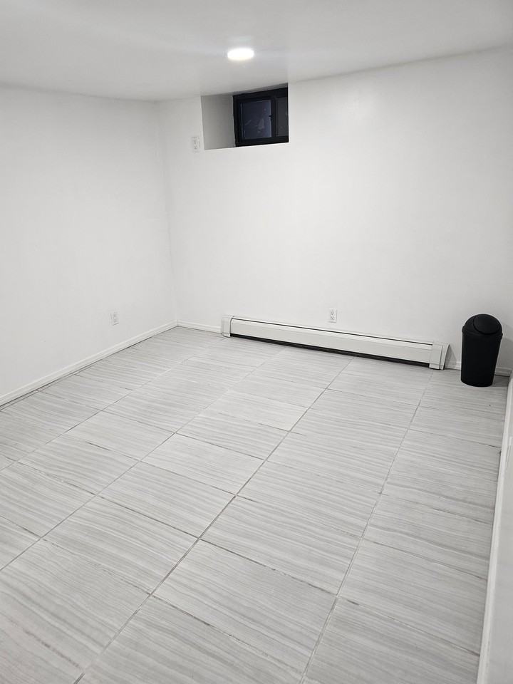 3262 33rd St #1 - Photo 5 of 10