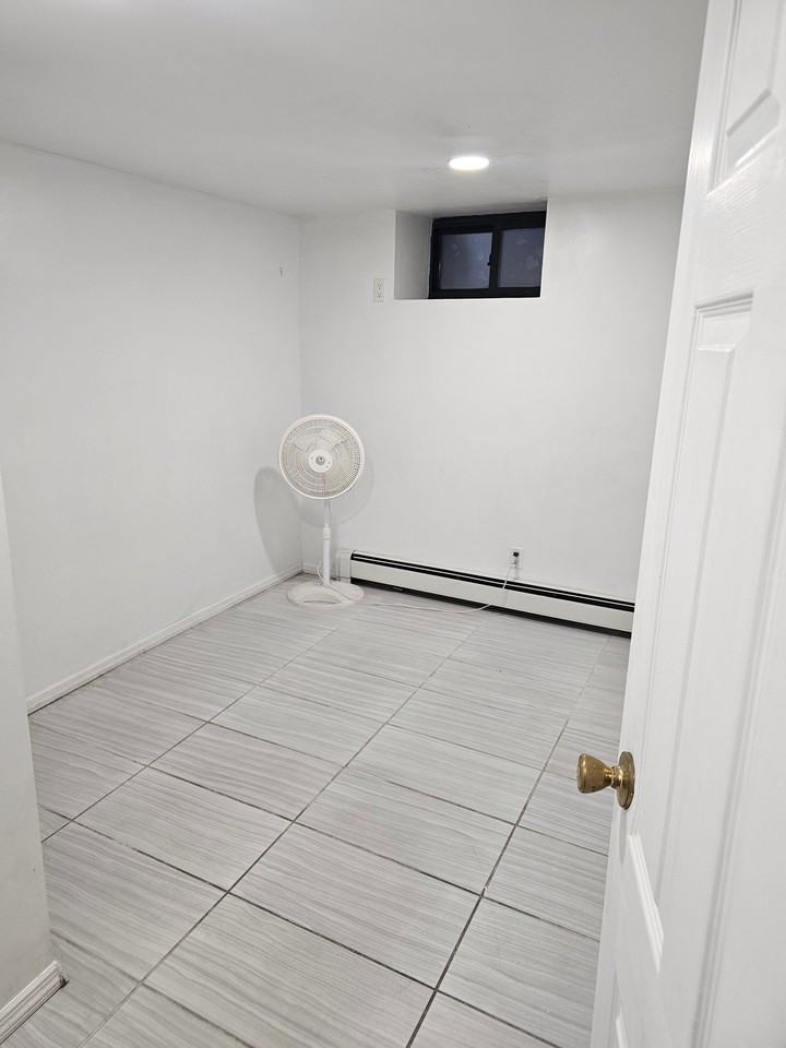 3262 33rd St #1 - Photo 7 of 10
