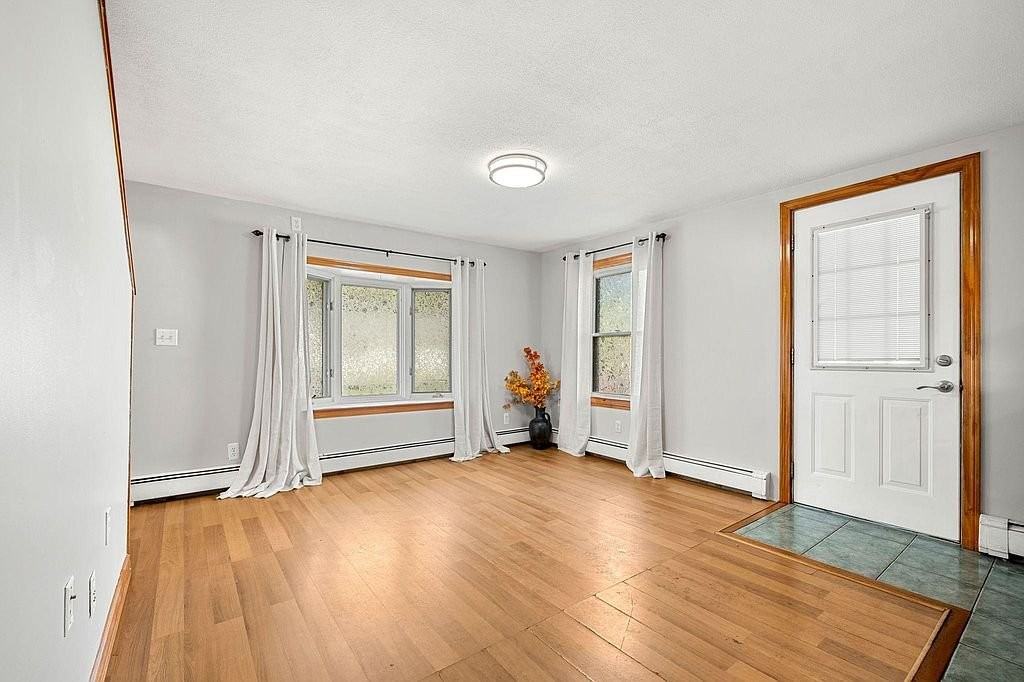 62 Armand Ave - Photo 6 of 19