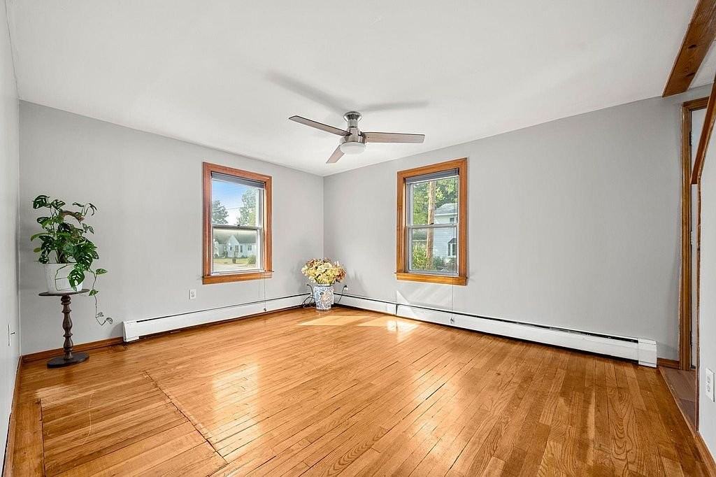62 Armand Ave - Photo 7 of 19