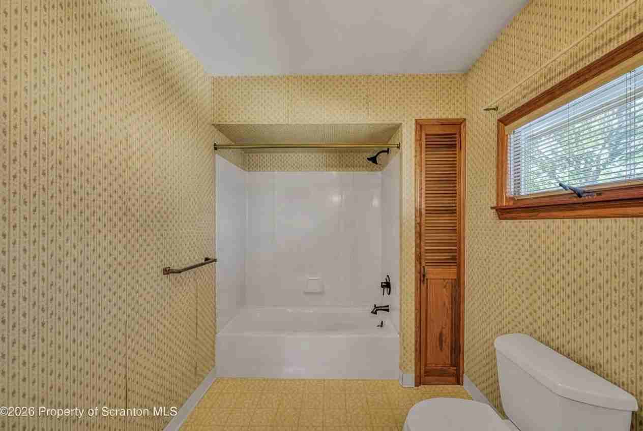105 Electric St - Photo 3 of 17