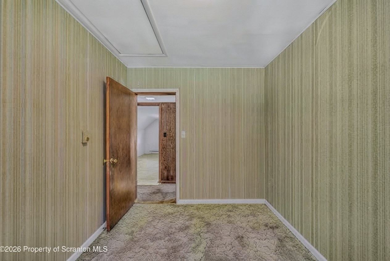 105 Electric St - Photo 5 of 17