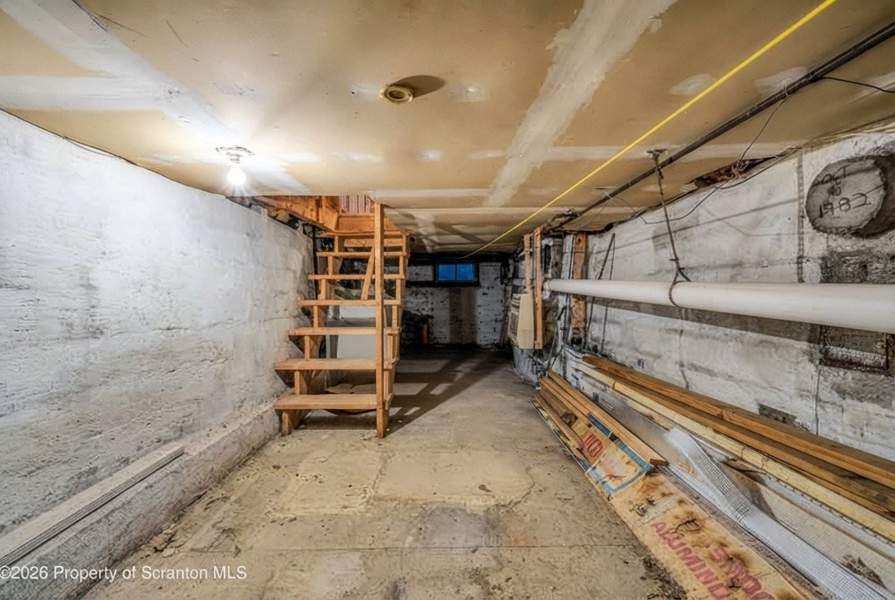 105 Electric St - Photo 6 of 17